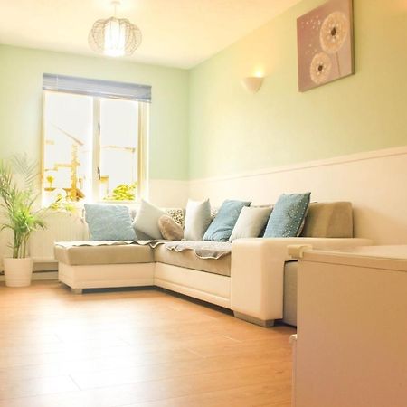 Welcome Home Twin Bedroom Near Heathrow Airport, London Yiewsley Εξωτερικό φωτογραφία
