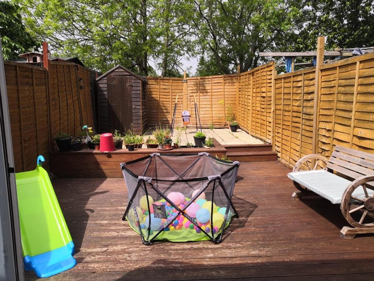 Welcome Home Twin Bedroom Near Heathrow Airport, London Yiewsley Εξωτερικό φωτογραφία