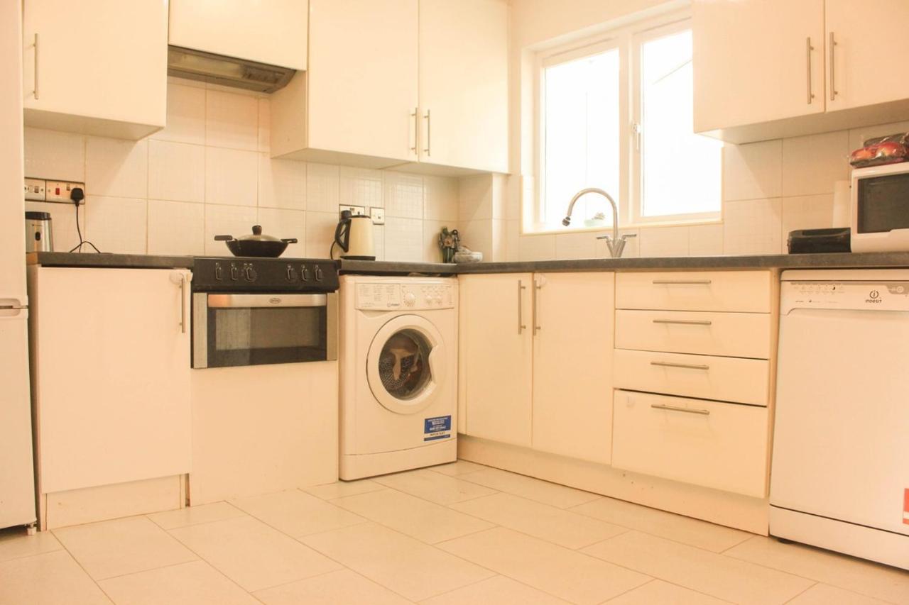 Welcome Home Twin Bedroom Near Heathrow Airport, London Yiewsley Εξωτερικό φωτογραφία